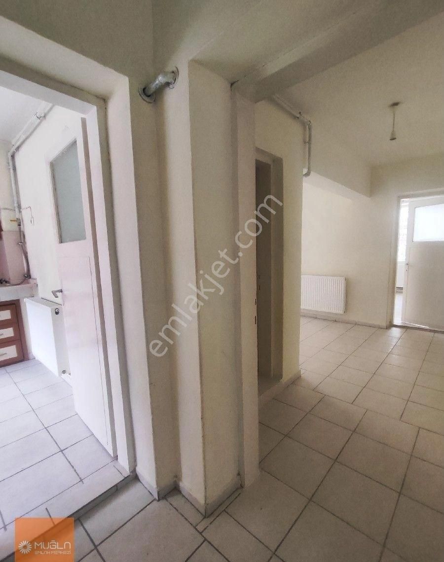 Orhaniye Mahallesi’nde Bahçeli 2+1 Kiralık Daire - Görsel 3