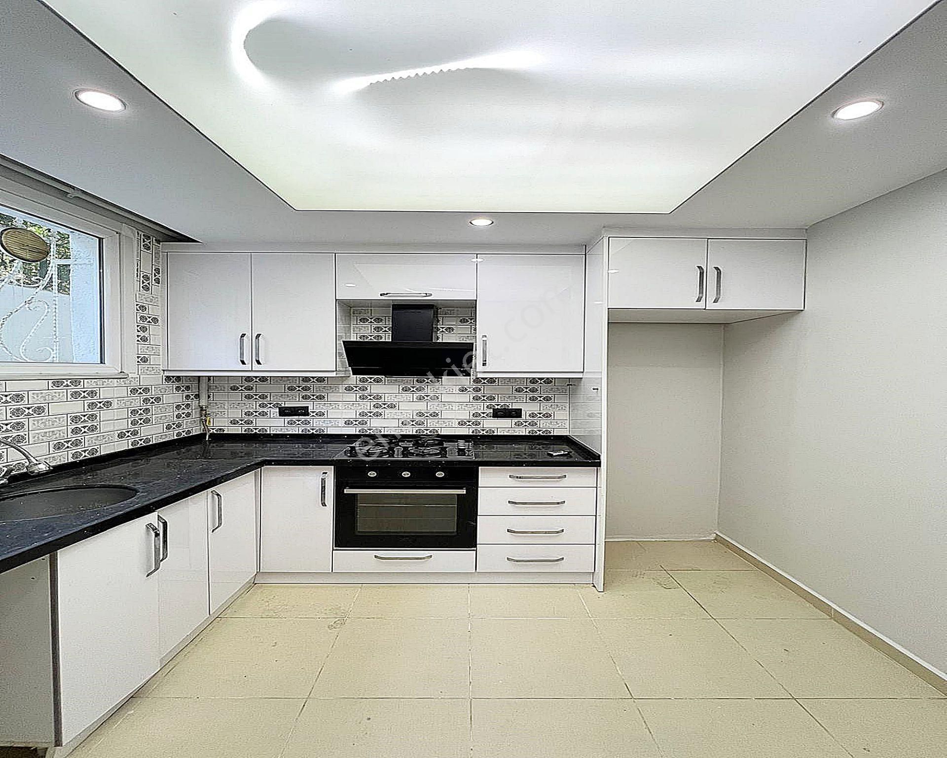 Metrobüse Çok Yakın Acil Satılık 2+1 Bahçe Katı Yüksek Kredi İmkanı İle ! - Görsel 5