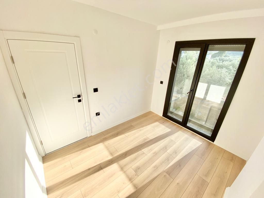 Yüksel'den Güre'de Göz Kamaştıran Tasarım 5+1 Lüx Villa - Görsel 12