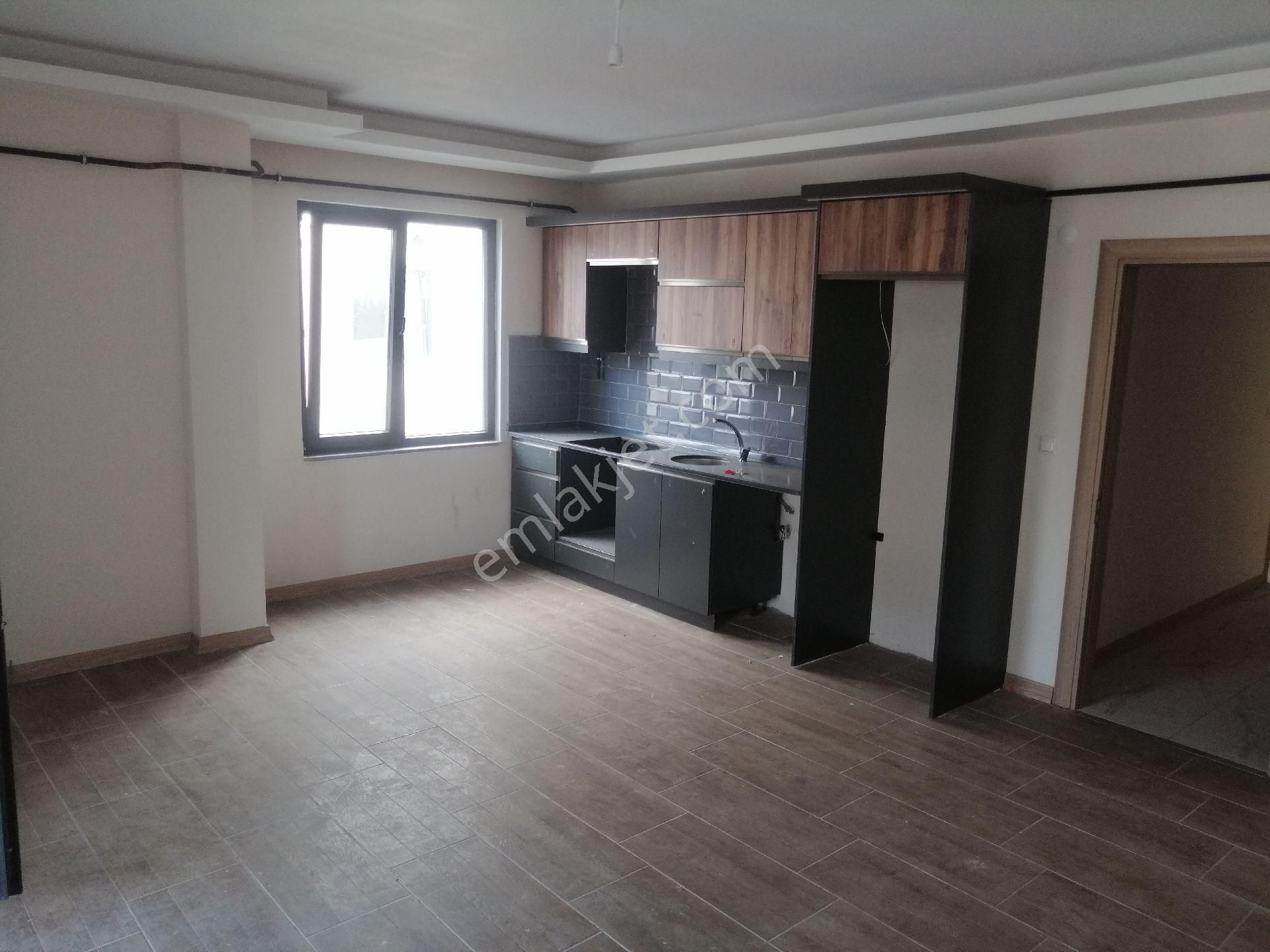 Kocaali Suit Sitesinde Denize 300 Mt,havuz Cephe,geniş Varendalı 2+1 - Görsel 4