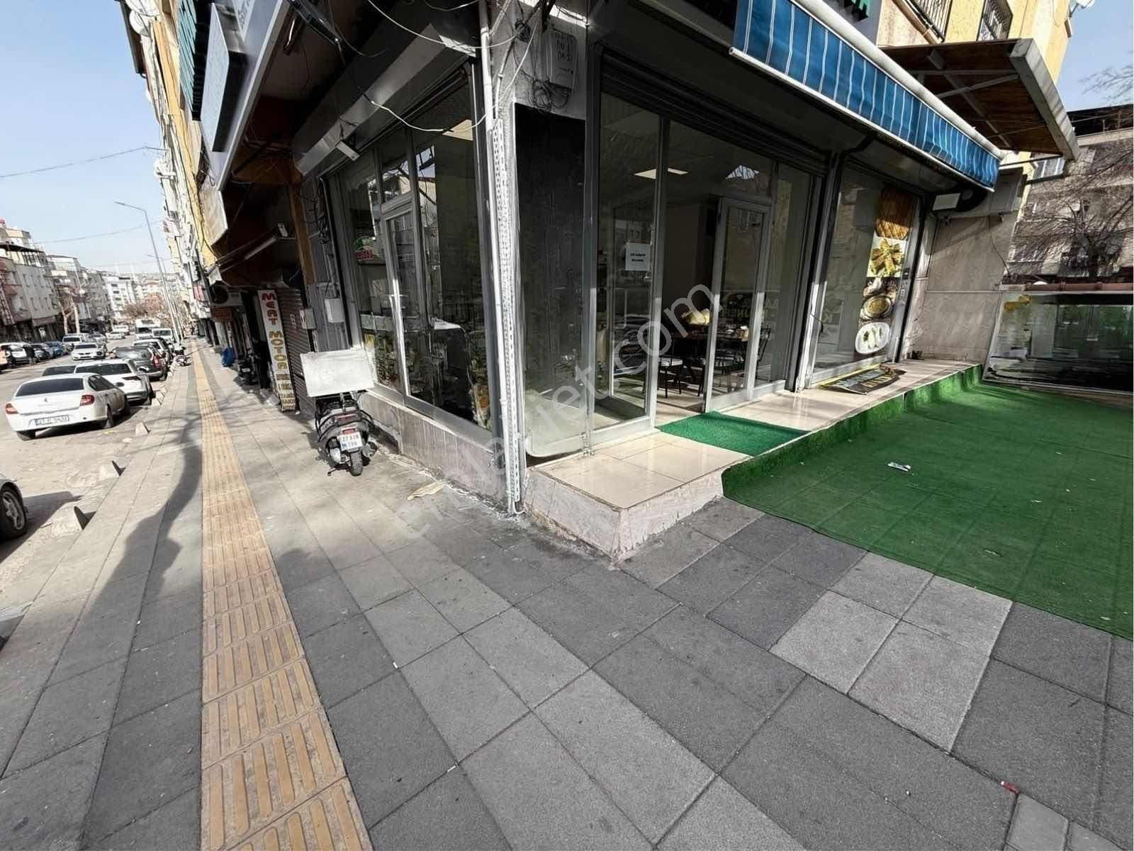Uzaydan Konakda Satılık Köşe Başı Dükkan İki Katlı İş Yeri - Görsel 5