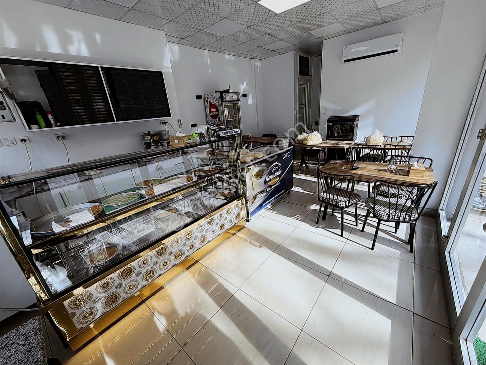 Uzaydan Konakda Satılık Köşe Başı Dükkan İki Katlı İş Yeri - Görsel 12