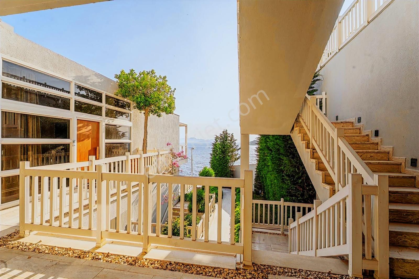 Plajlı Sitede Kiralık 5+1 Deniz Manzaralı Lüks Daire - Görsel 22