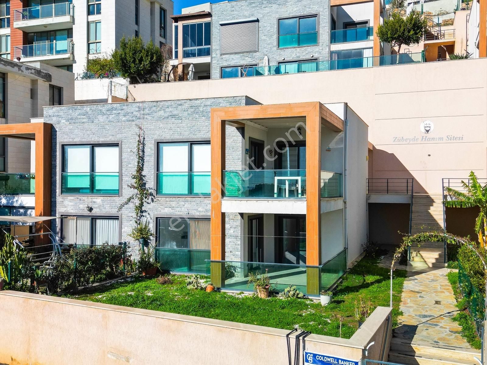 Satılık Bodrum Konacık Deniz Manzaralı Bahçe Katı Daire