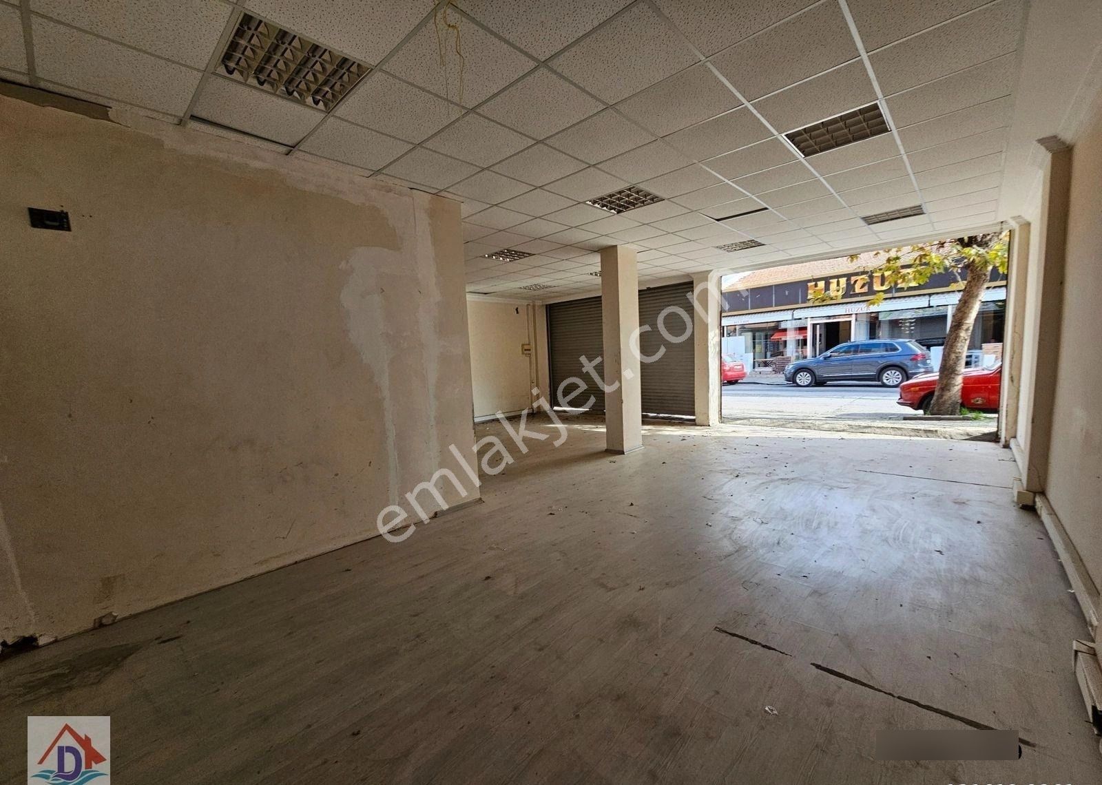 Deniz'den 120 M2 Cadde Üzerinde , Merkezi Konumda Kiralık Dükkan - Görsel 3