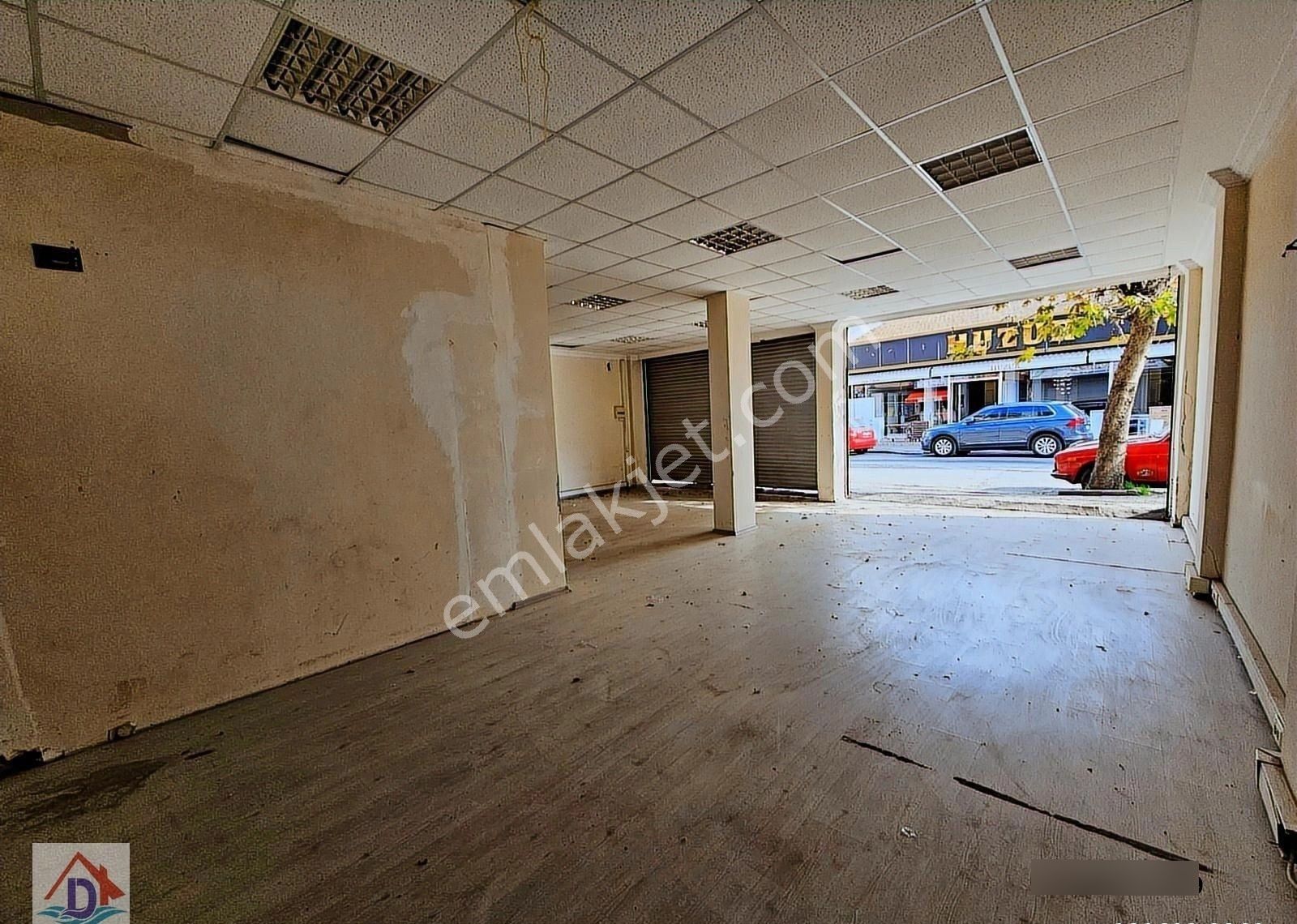 Deniz'den 120 M2 Cadde Üzerinde , Merkezi Konumda Kiralık Dükkan - Görsel 5