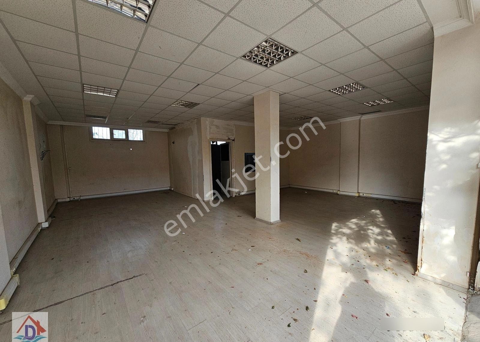 Deniz'den 120 M2 Cadde Üzerinde , Merkezi Konumda Kiralık Dükkan - Görsel 31