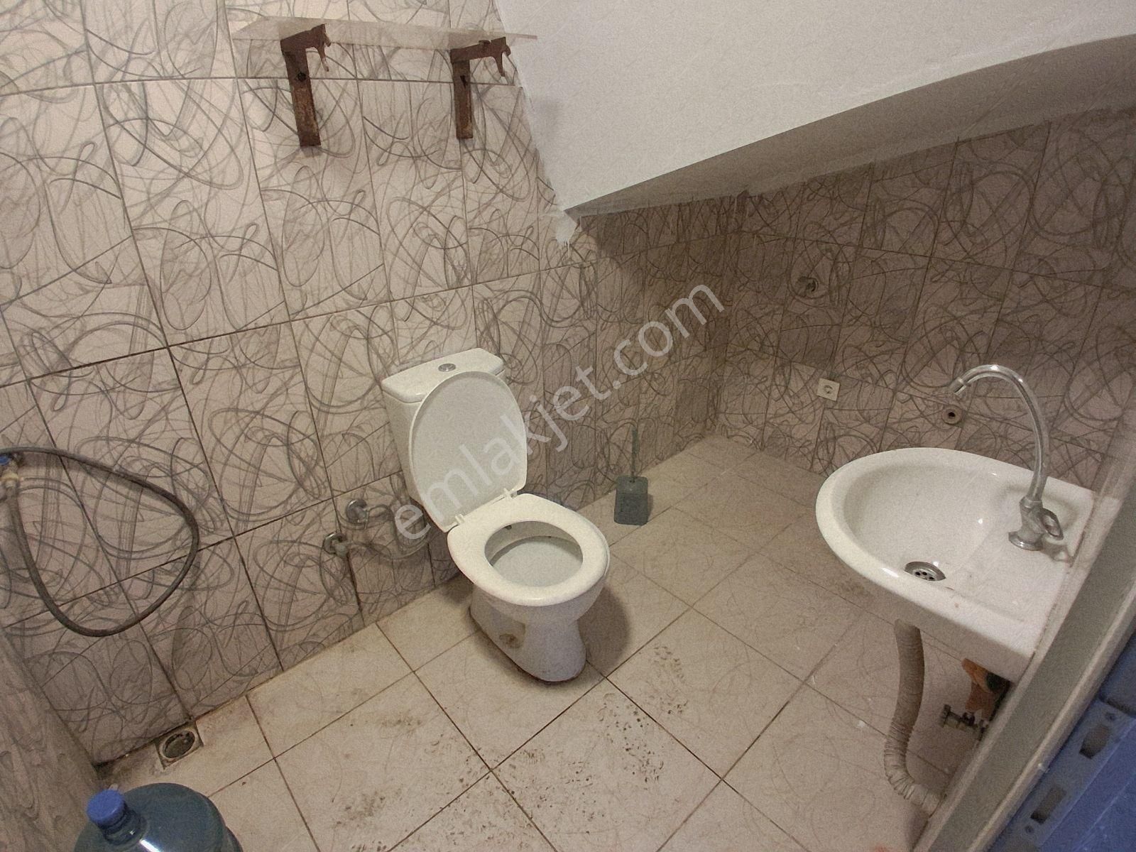 Fevziçakmak'ta Kiralık Dükkan Wc+ Mutfak Depozito Alınmayacaktır - Görsel 6