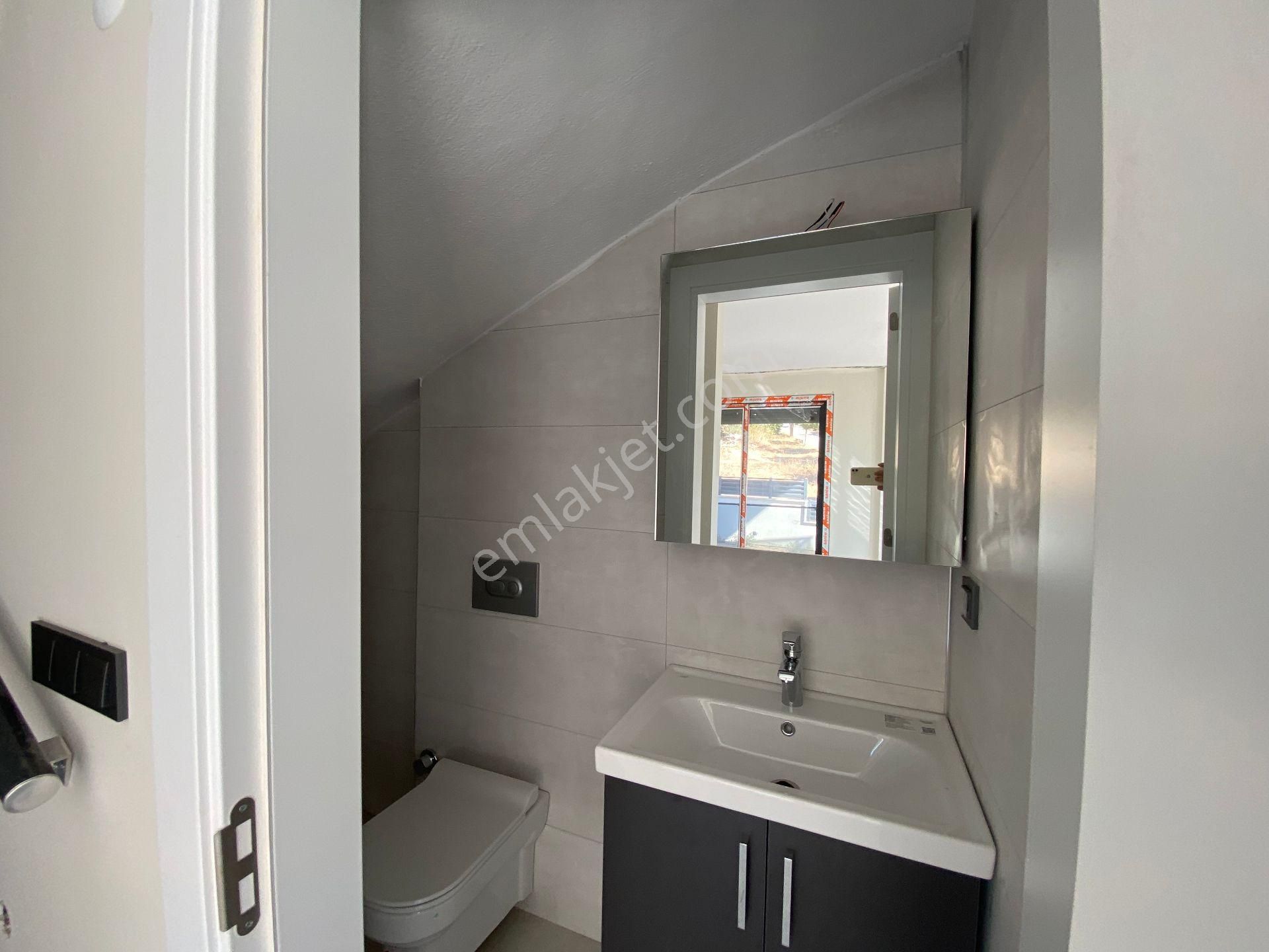 İzmir Ürkmez Plajına Çok Yakın Satılık Harika Villa Köşe Konumunda - Görsel 12