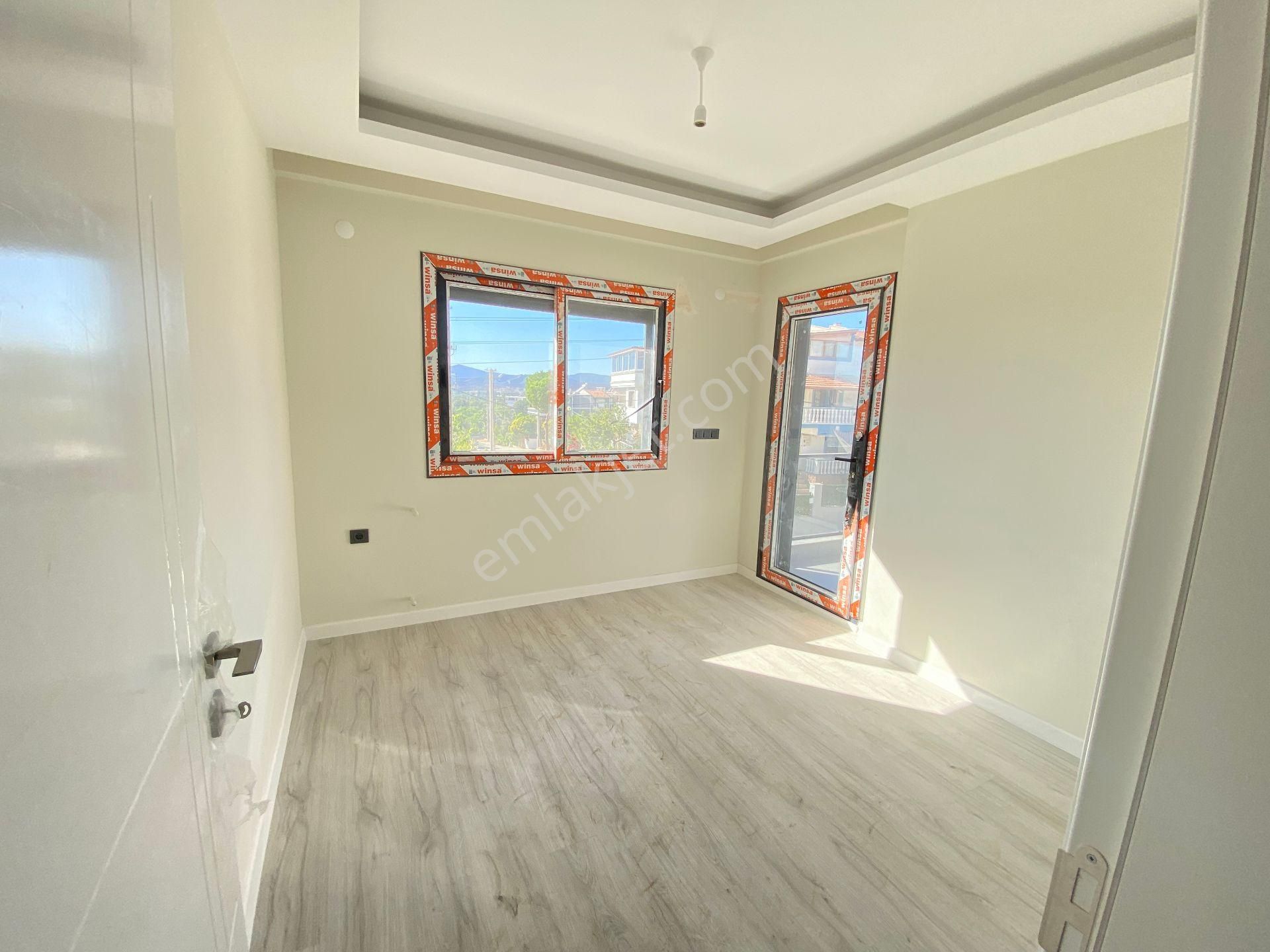 İzmir Ürkmez Plajına Çok Yakın Satılık Harika Villa Köşe Konumunda - Görsel 17