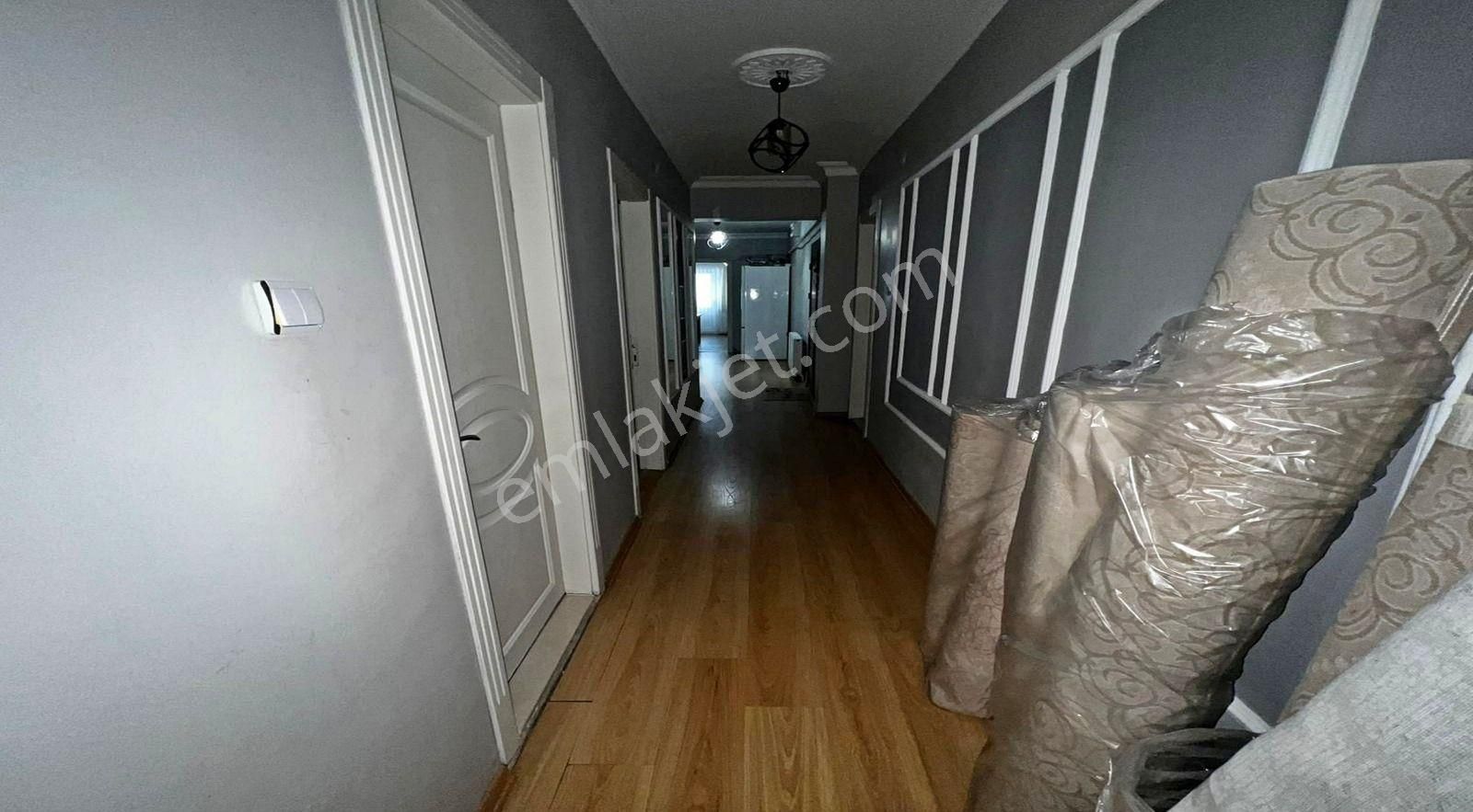 Ufuktepe'de Cadde Üzeri 3+1 Kupon Daire! - Görsel 35