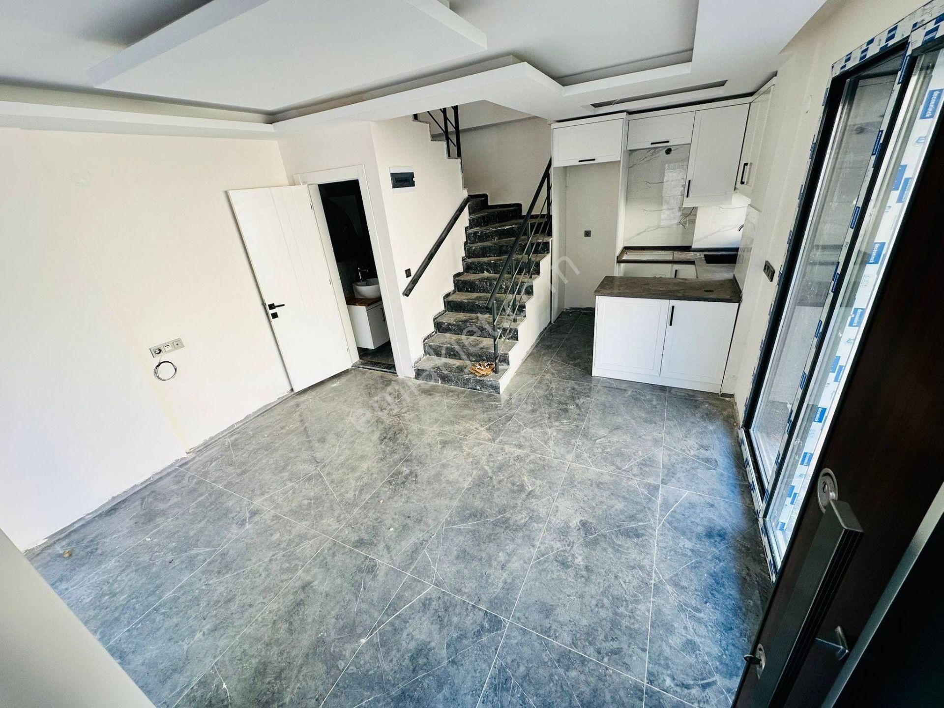 İzmir Seferihisar Ürkmez De Denize 350mt Bahçeli Satılık 2+1 Villa - Görsel 6