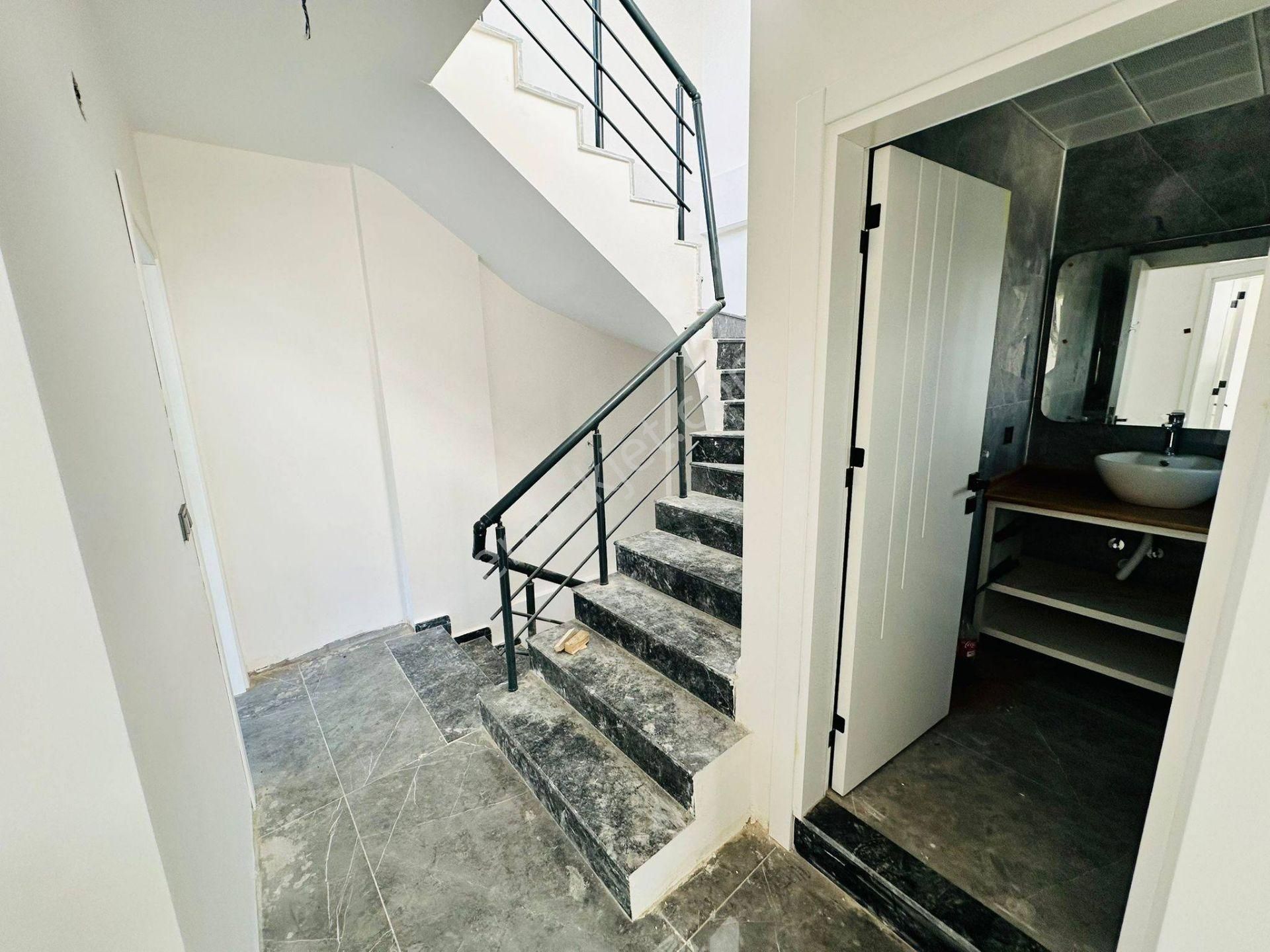 İzmir Seferihisar Ürkmez De Denize 350mt Bahçeli Satılık 2+1 Villa - Görsel 7