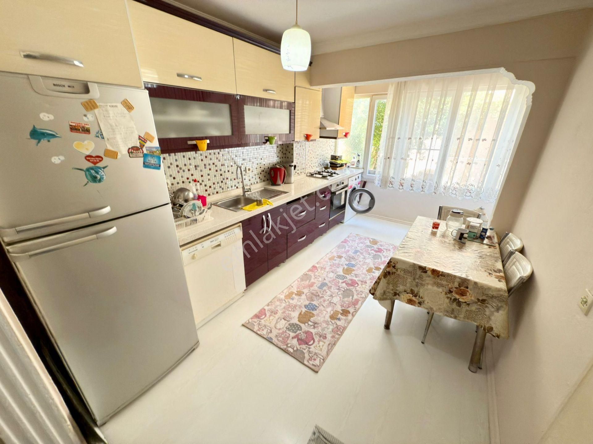 Yüksel'den Güre'de Denize 500metre Deniz Manzaralı 4+1 Satılık Geniş Villa