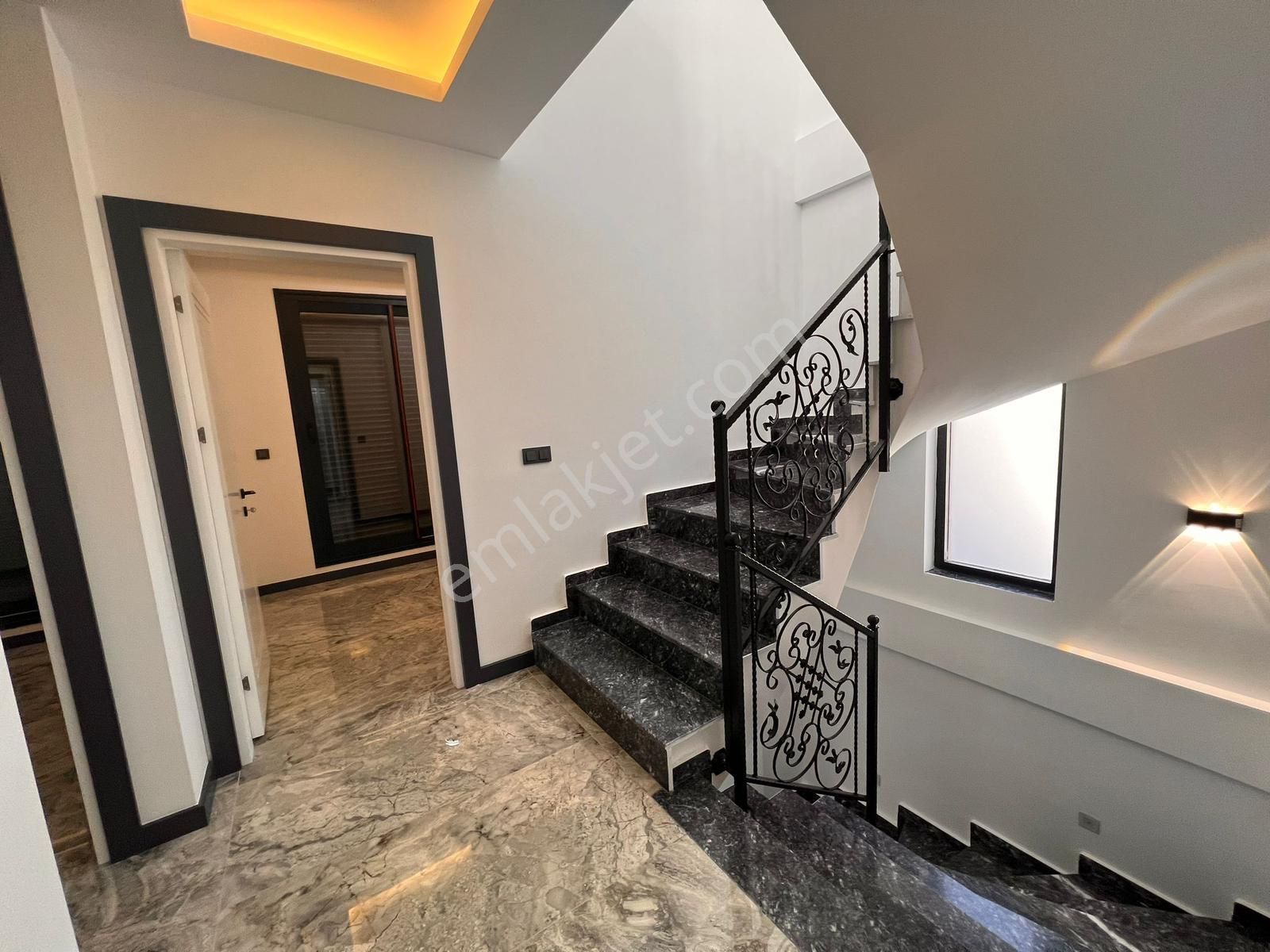 İzmir Doğanbey De Mustakil Deniz Doğa Manzaralı Ultra Lüks Satılık 3+1 Villa - Görsel 13