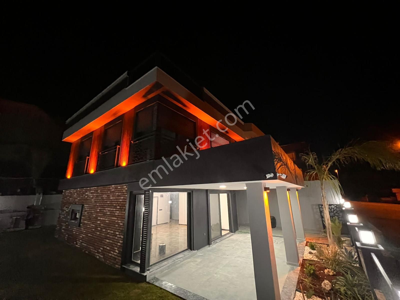 İzmir Doğanbey De Mustakil Deniz Doğa Manzaralı Ultra Lüks Satılık 3+1 Villa - Görsel 5