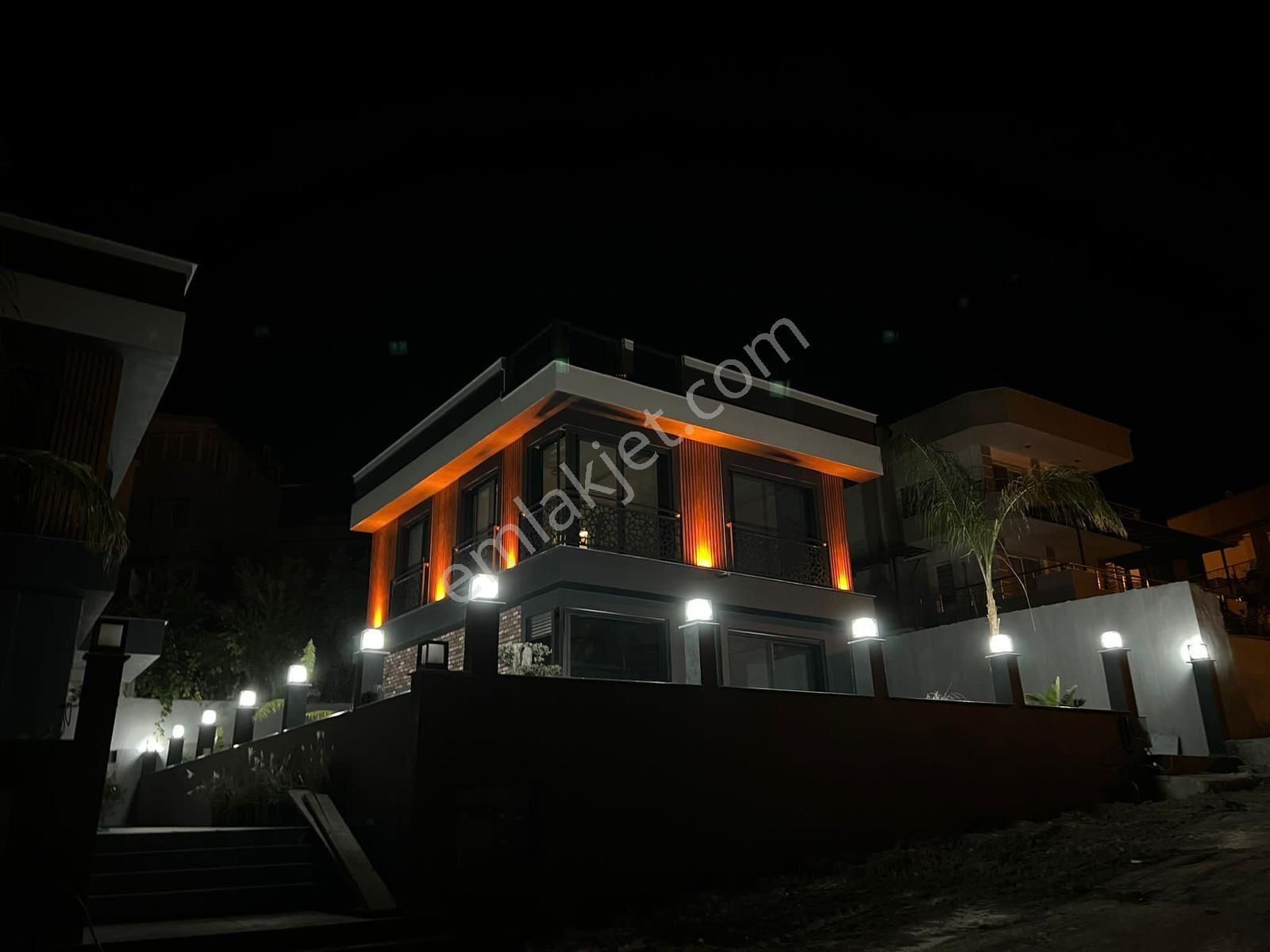 İzmir Doğanbey De Mustakil Deniz Doğa Manzaralı Ultra Lüks Satılık 3+1 Villa - Görsel 22