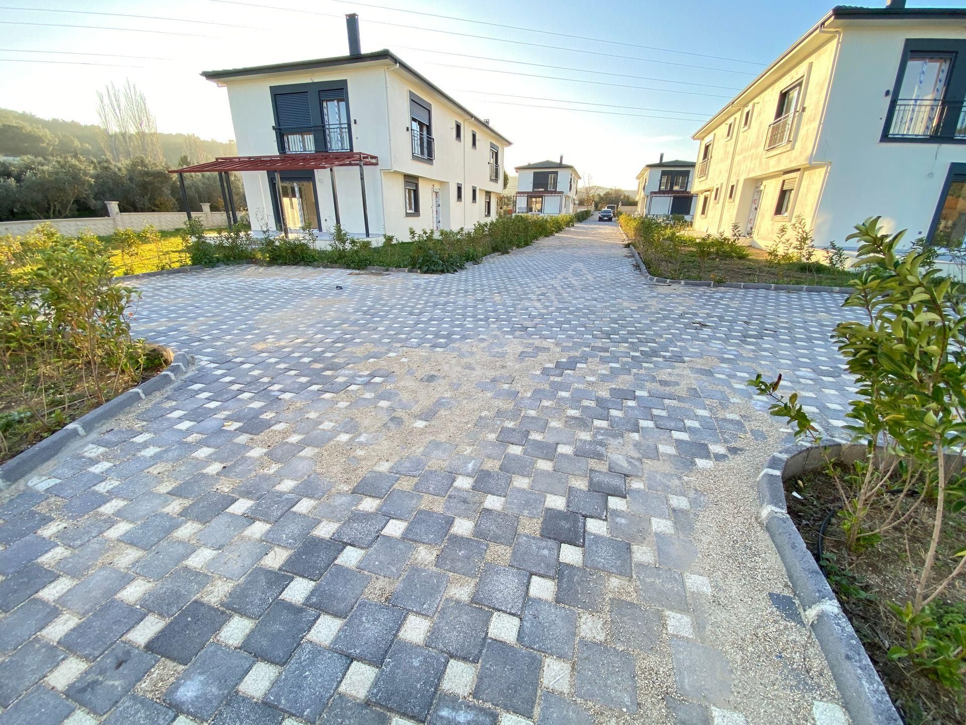 İzmir Seferihisar Kavakdere De Geneş Bahçelı Satılık 3+1 Villa