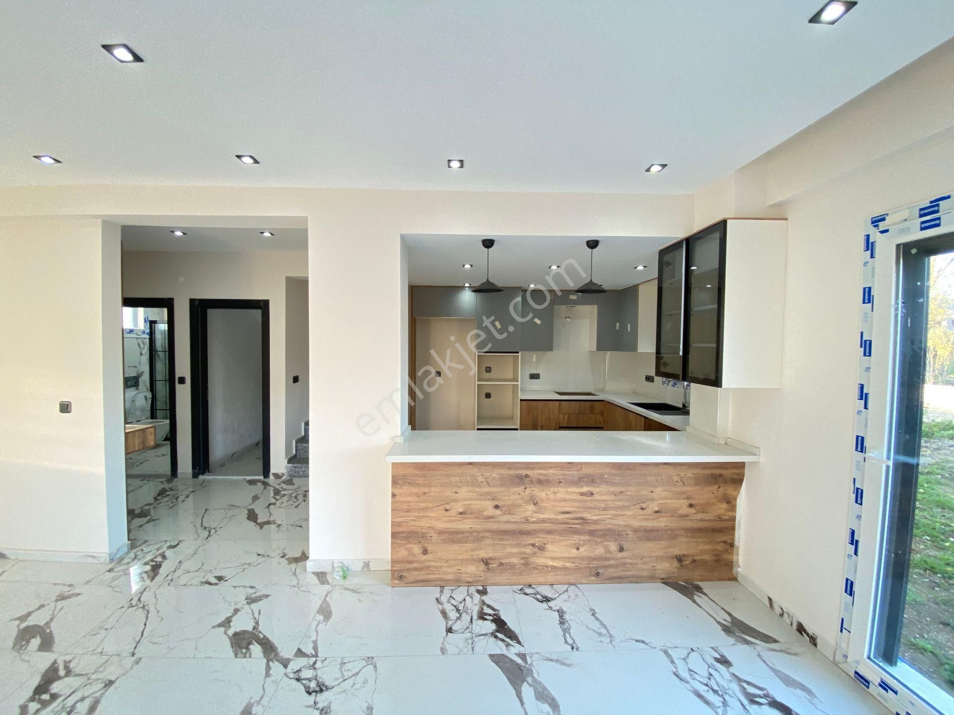 İzmir Seferihisar Kavakdere De Geneş Bahçelı Satılık 3+1 Villa - Görsel 16