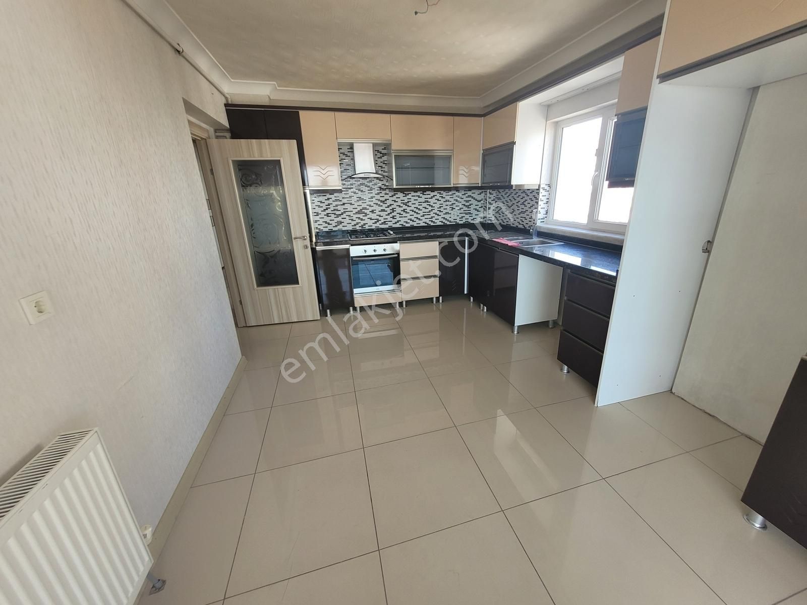 Site İçerisinde 4 Oda 1 Salon Güney Cephe Asansörlü Daire - Görsel 13