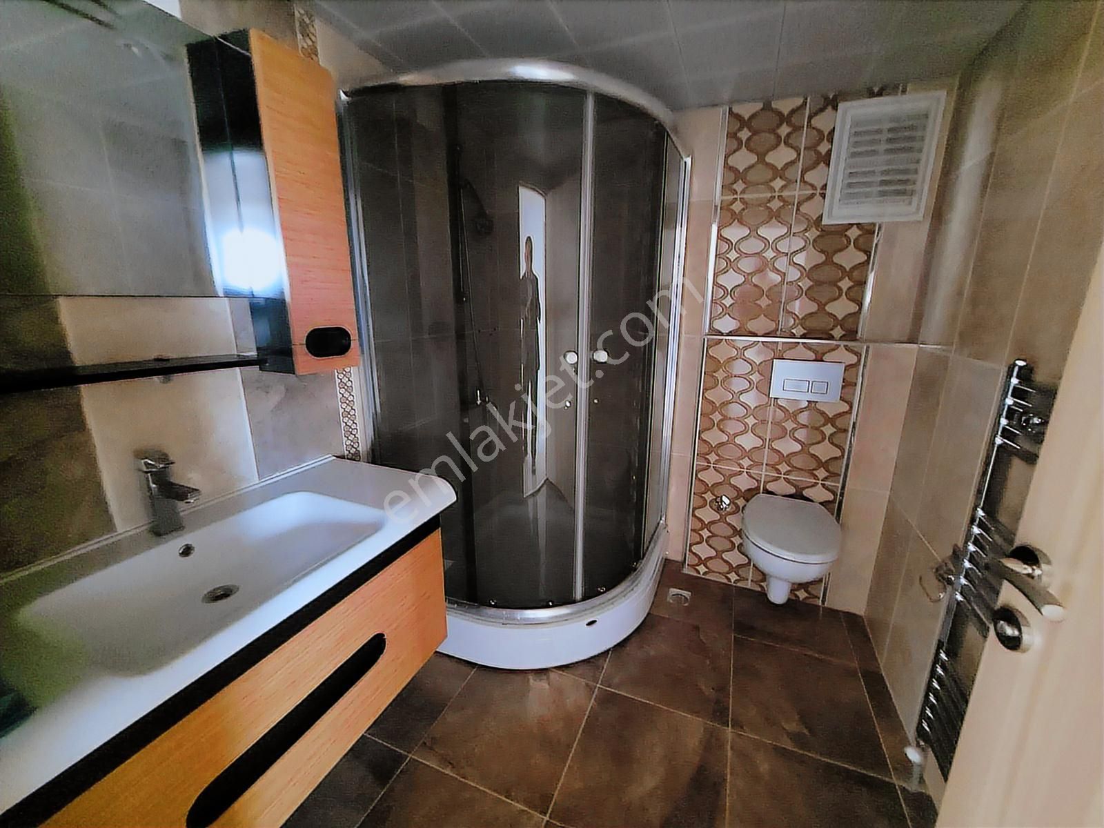 Site İçerisinde 4 Oda 1 Salon Güney Cephe Asansörlü Daire - Görsel 24