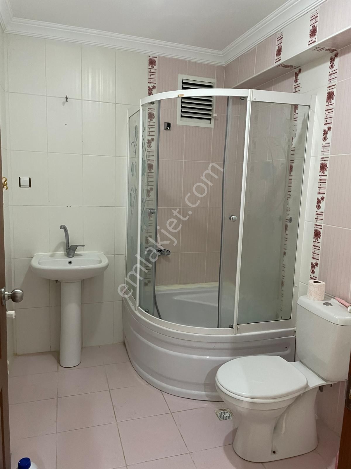 Pamuklar Almila Sitesinde Ferah 11. Katta Satılık Daire - Görsel 16