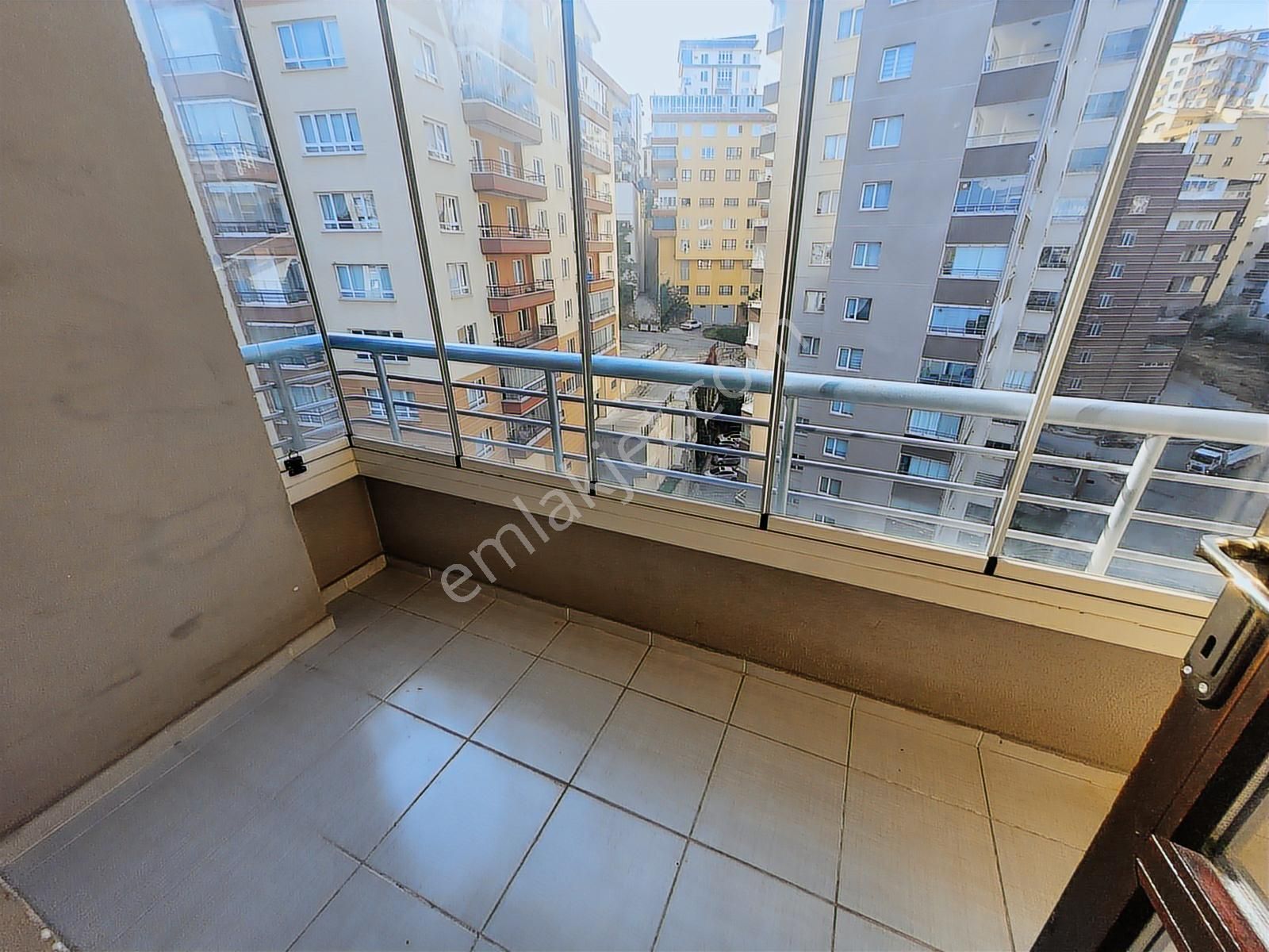 Pamuklar Almila Sitesinde Ferah 11. Katta Satılık Daire - Görsel 14