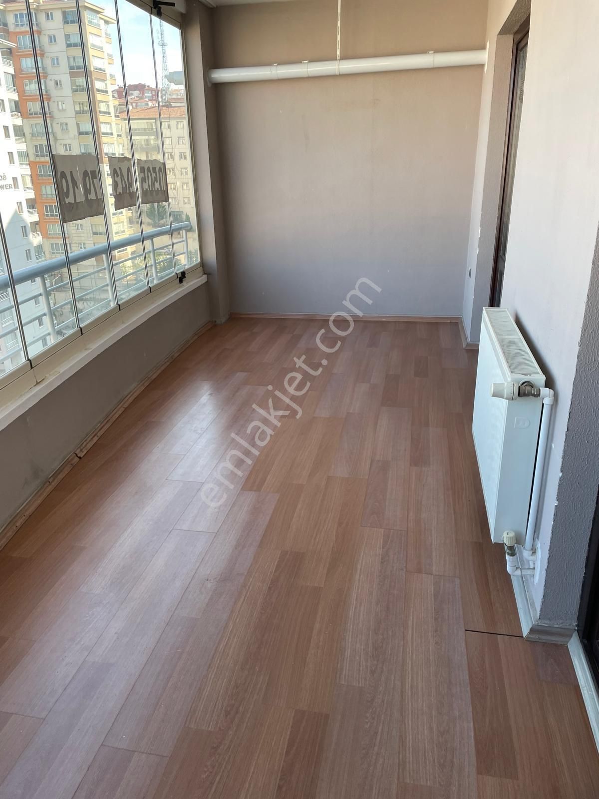 Pamuklar Almila Sitesinde Ferah 11. Katta Satılık Daire - Görsel 26