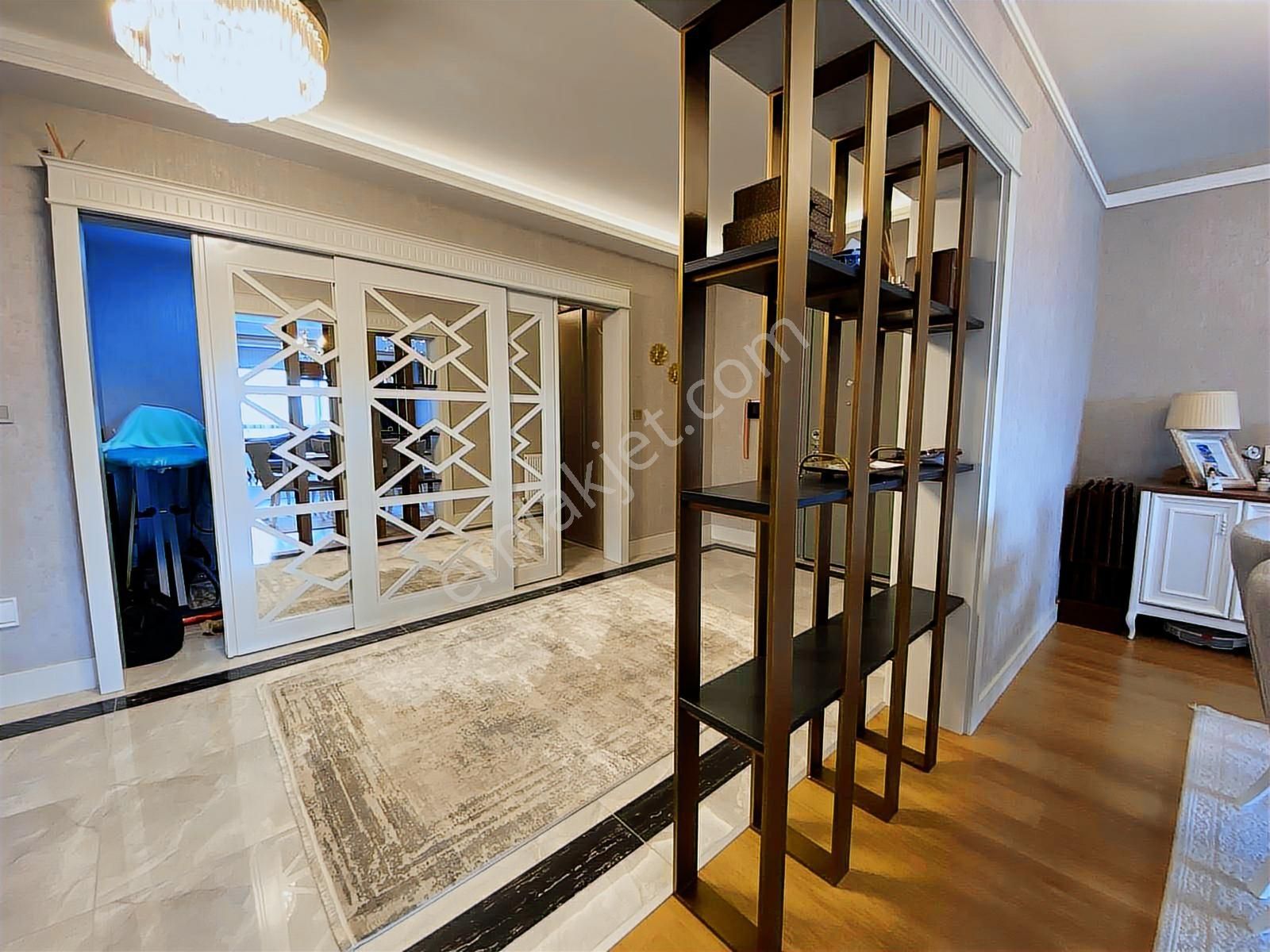 Bağlıca' Da Astoria Sitesinde 243 M2 Satılık 4+1 Daire - Görsel 8