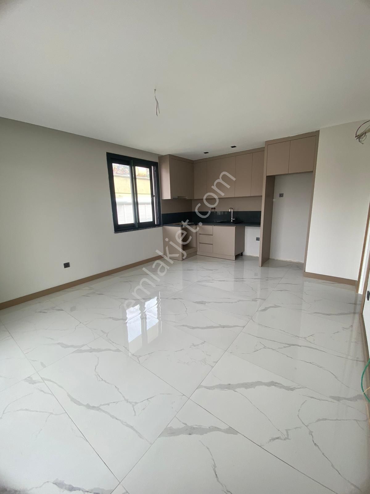 Alanya Merkez Satılık 1+1 - Görsel 4