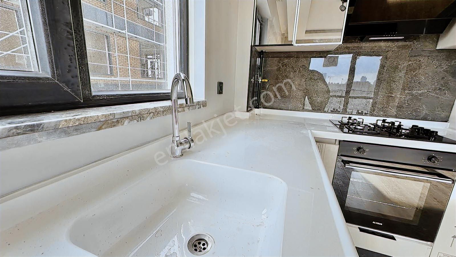 Alaçatı'dan | Balkonlu | Ara Kat | Bulvar Yakını - Görsel 10