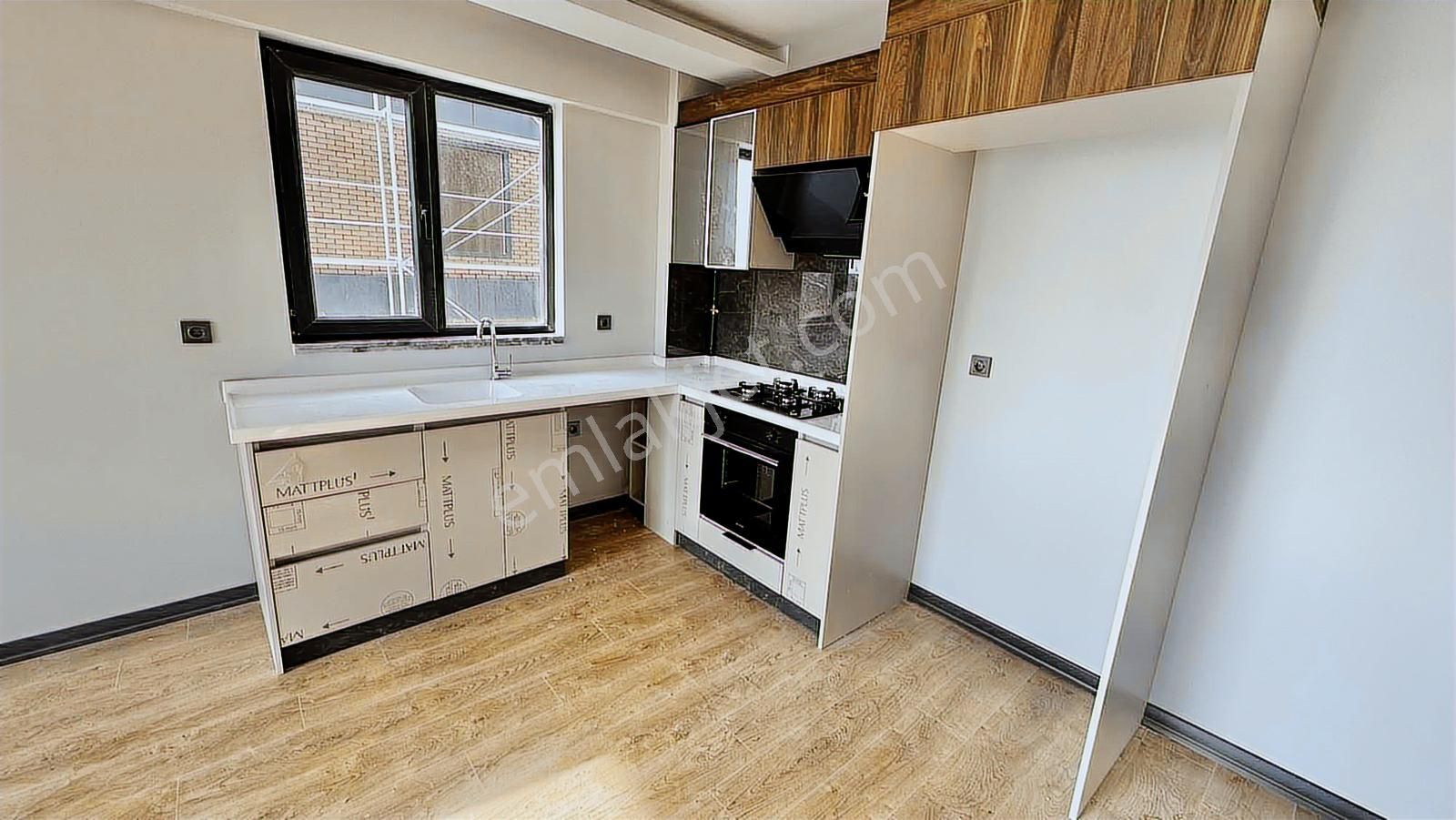 Alaçatı'dan | Balkonlu | Ara Kat | Bulvar Yakını - Görsel 9