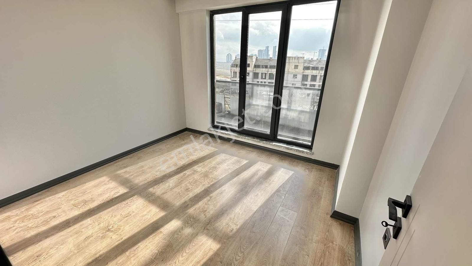 Alaçatı'dan | Balkonlu | Ara Kat | Bulvar Yakını - Görsel 13