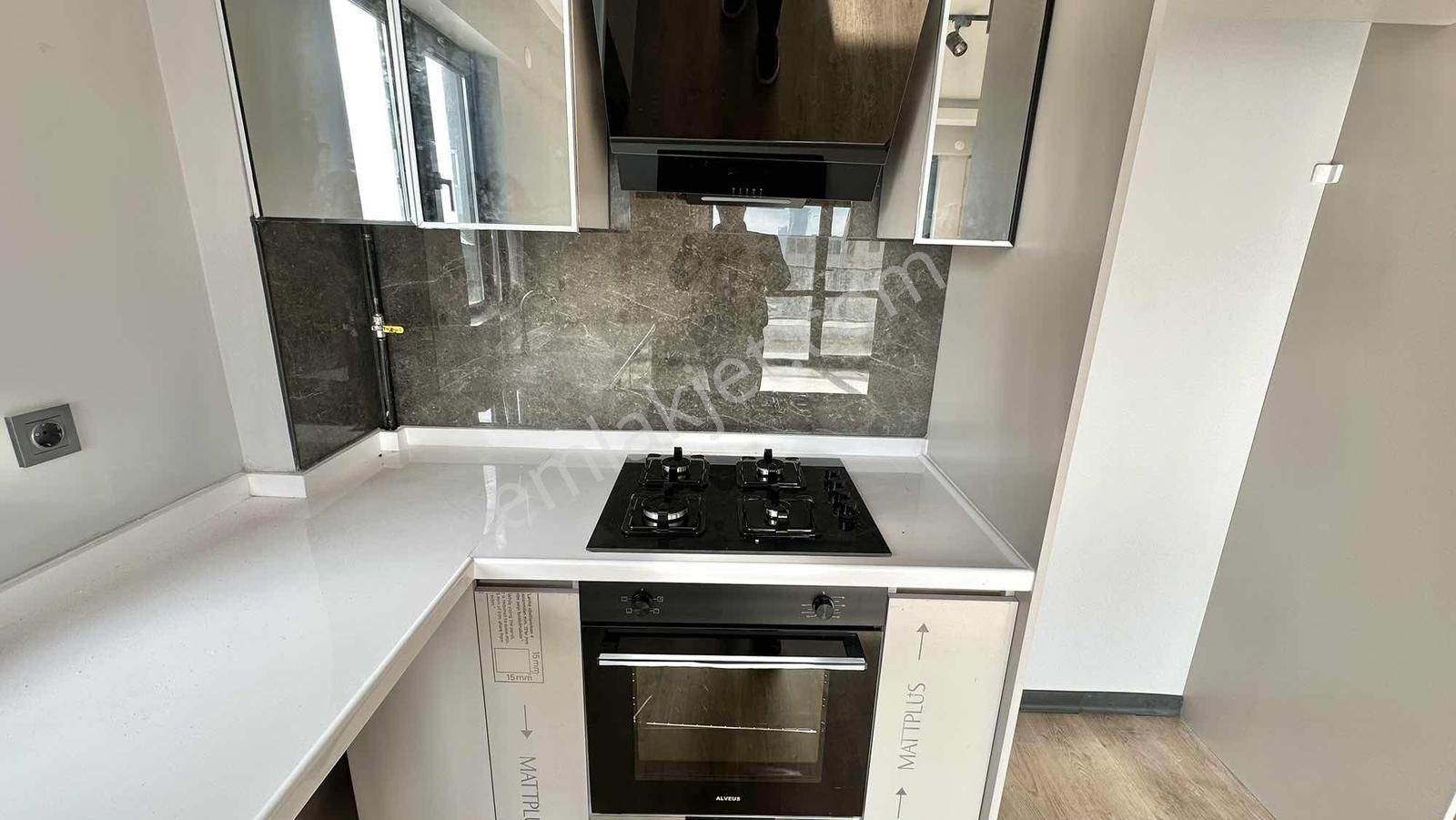 Alaçatı'dan | Balkonlu | Ara Kat | Bulvar Yakını - Görsel 17