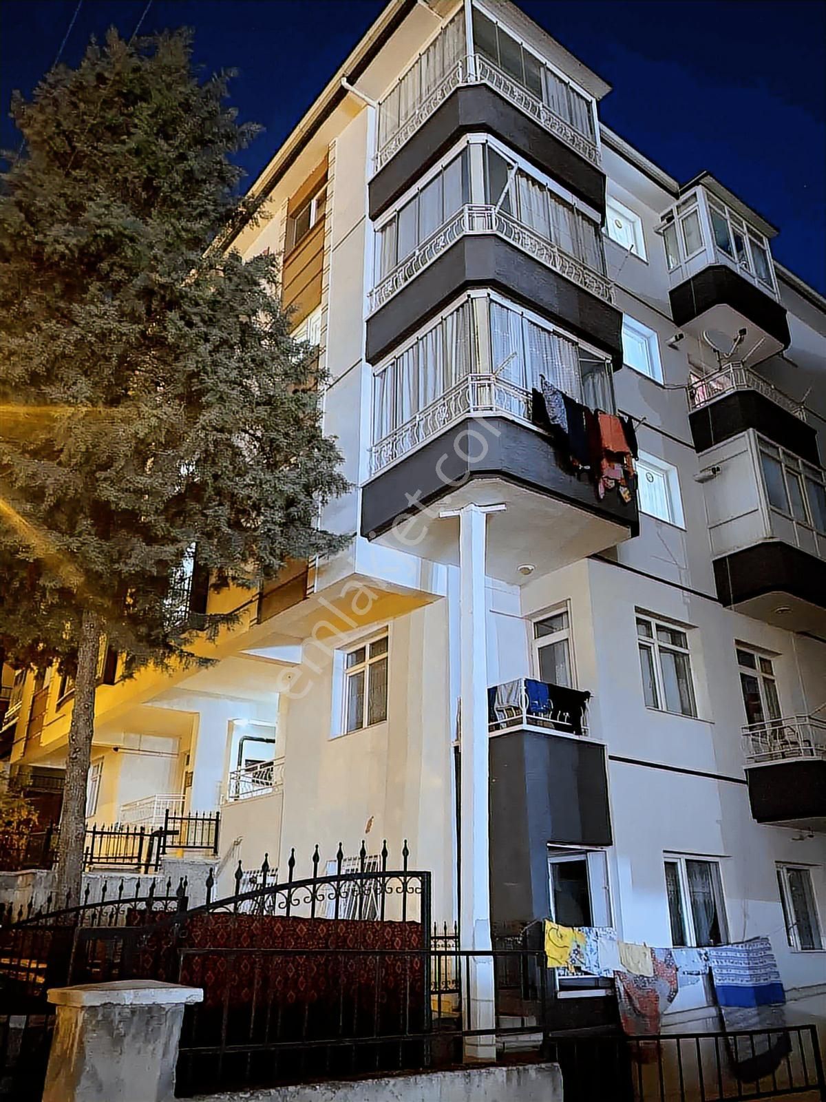 Alsancak' Da Merkezi Konum Full Eşyalı Satılık 4+1 Daire - Görsel 17