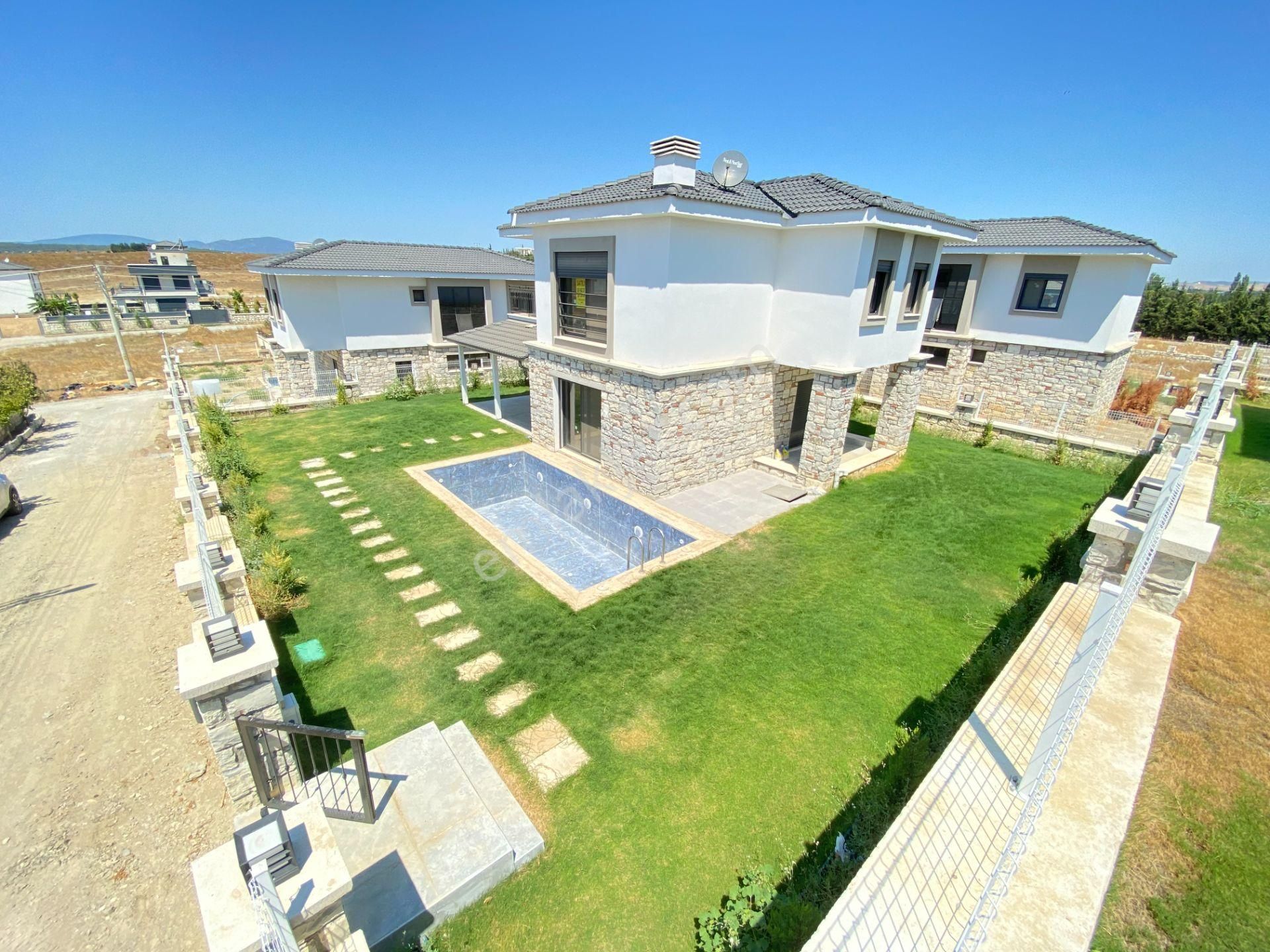 Seferihisarda Tek Mustakil Yüzme Havuzu Yerden Isıtma Lüx Satılık 4+1 Villa - Görsel 4