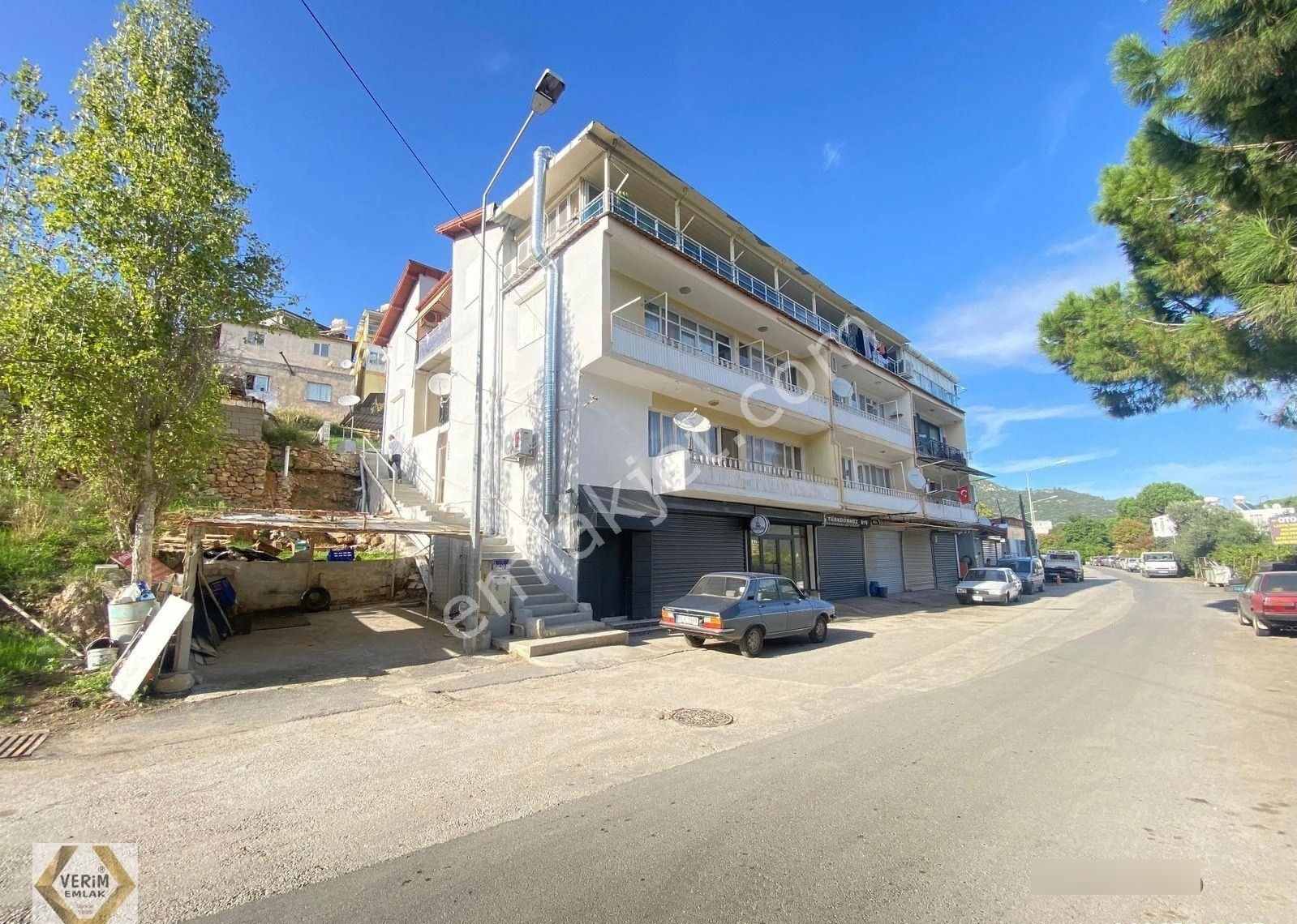 İzmir Gümüldür Tam Merkezde 2. Katta Bulunan Net 150 M2 3+1 Daire Satılık - Görsel 3