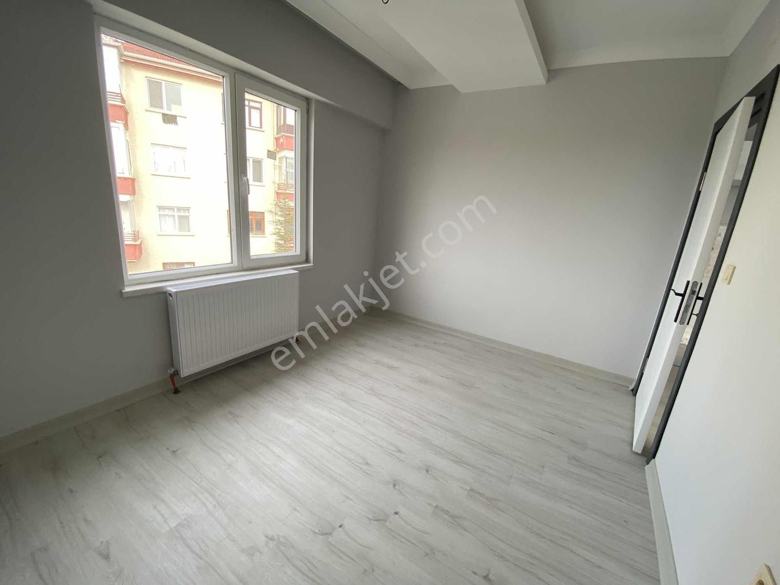 Esenboğa Merkezde Caddeye Yakın Full Yapılı Satılık Daire - Görsel 3