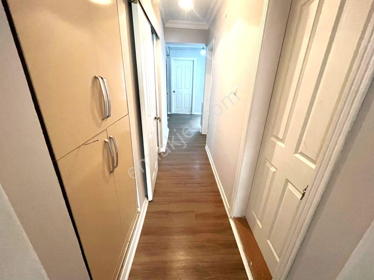 Akçay'da Aygülden Denize Çok Yakın Köşe Ön Cephe Ayrı Mutfak Geniş Balkonlu Kaçmaz 3+1 Satılık Daire - Görsel 32