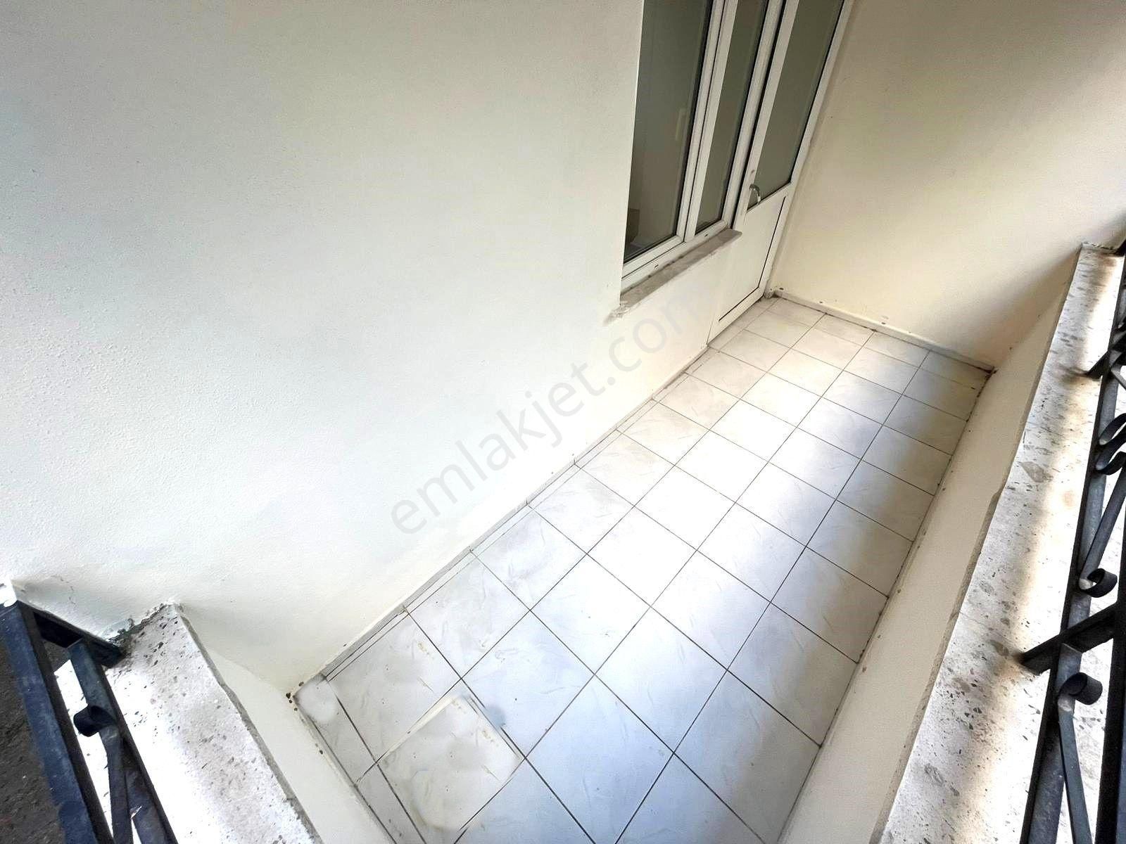 Akçay'da Aygülden Denize Çok Yakın Köşe Ön Cephe Ayrı Mutfak Geniş Balkonlu Kaçmaz 3+1 Satılık Daire - Görsel 21