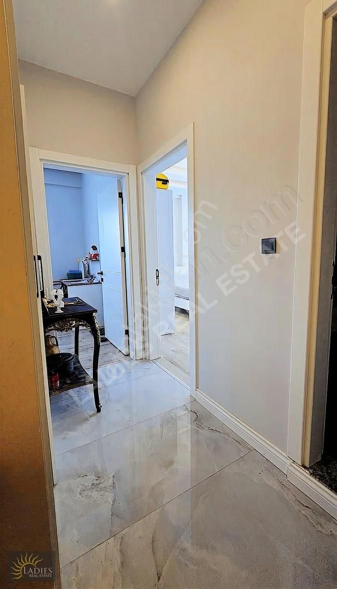Ladies Emlaktan Karaçalı Da Havuzlu Sitede 2+1 Kiralık Villa - Görsel 18
