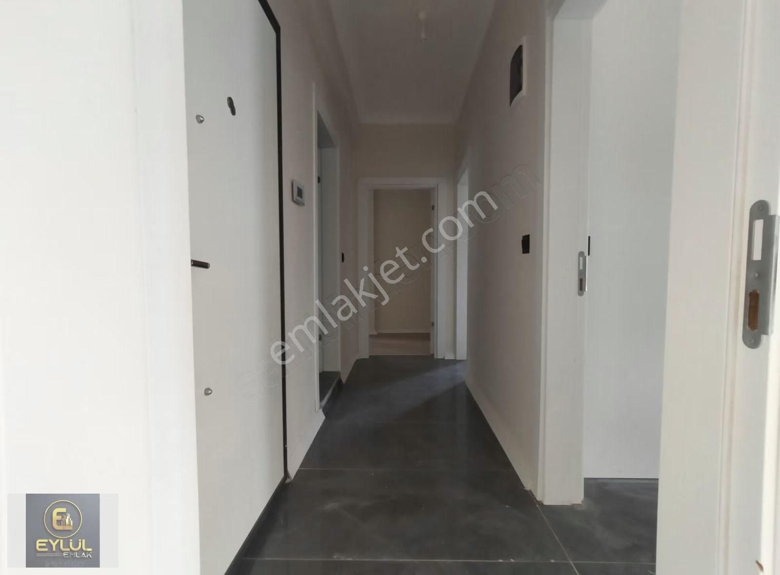 Balıkesir Burhaniye 2+1 Bahçelievler Mevkisinde Daire Satılık - Görsel 2