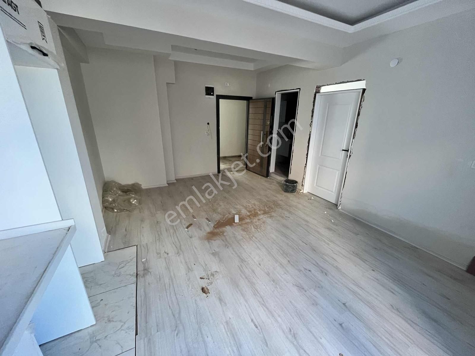 Karaağaçda Geniş Arakat Kısa Sürede Teslim 1+1 Ferah Daire - Görsel 3