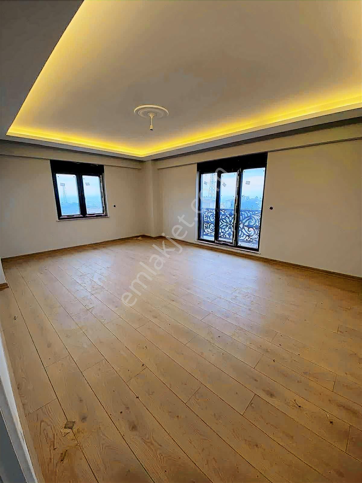 Velibabada Satılık 3+1 Geniş & Ferah Daire Önü Açık