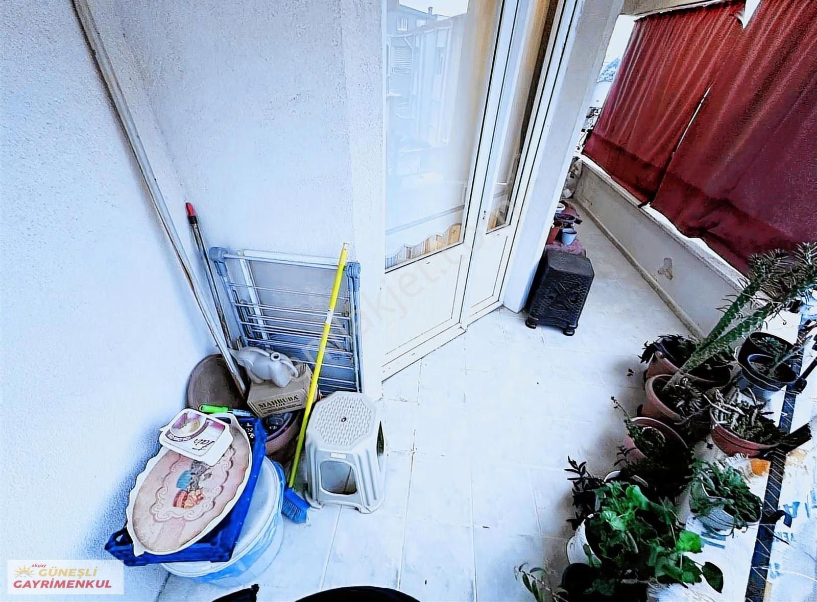 "güneşli'den" Akçay'da Doğayla İç İçe Sitede Geniş 3+1 Daire