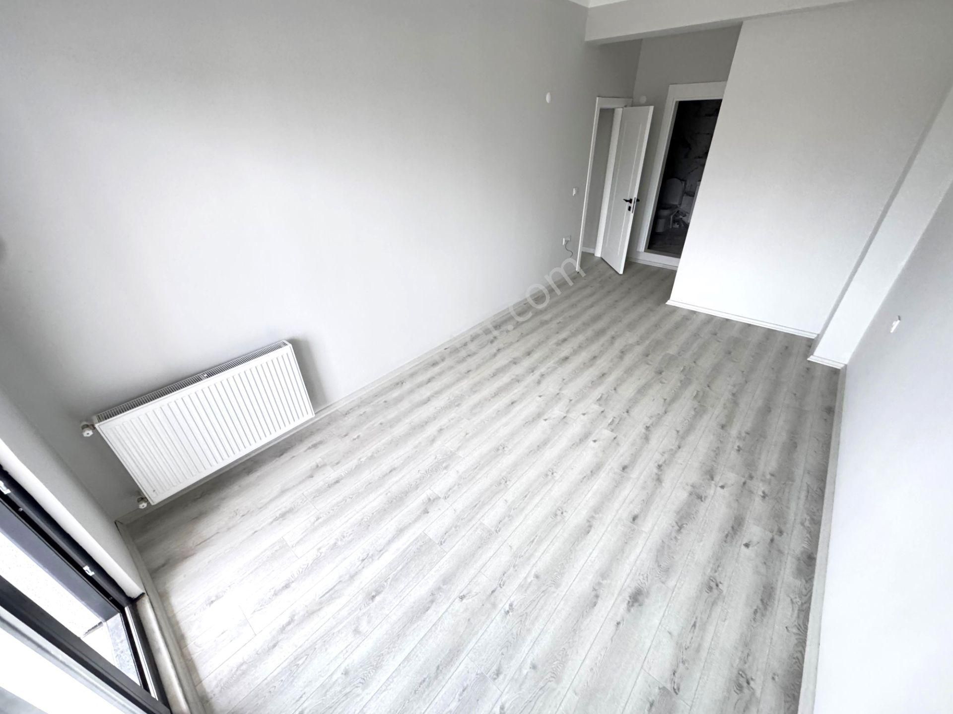 Akçay'da Aygülden Sıfır Ön Cephe Ara Kat Geniş Cam Balkonlu Ebeveyn Banyolu Fırsat 2+1 Satılık Daire - Görsel 14