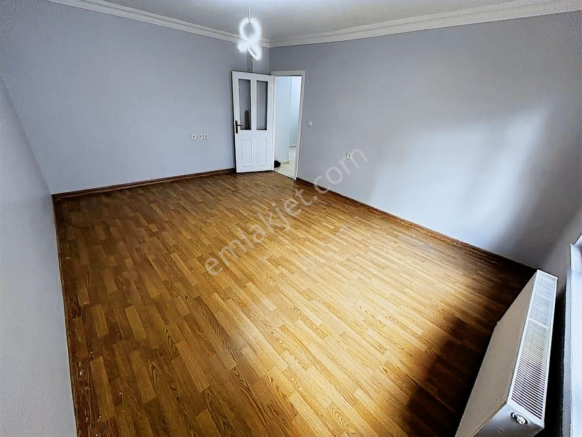 Sincan Pınarbaşı Mah'de 3+1 Salon Bağımsız 10 Yıllık Daire - Görsel 13