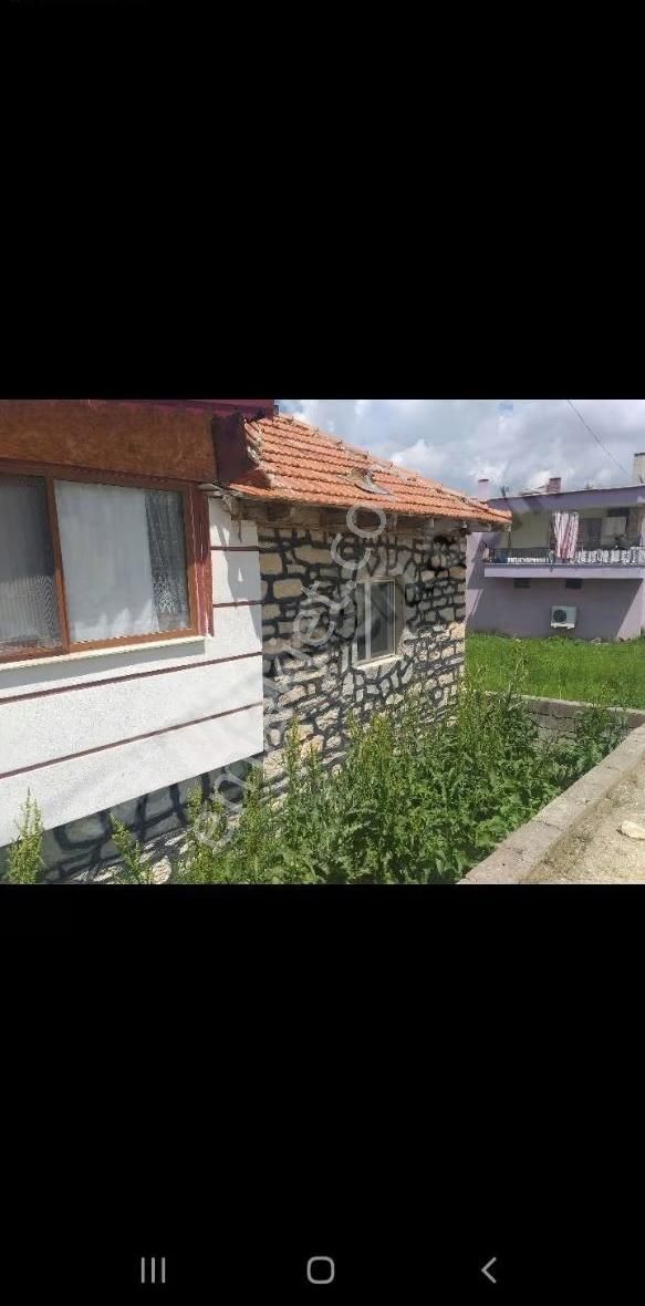 Korkutelı Simandırda 408m2 İçinde Satılık İki Katlı Müstakil Ev
