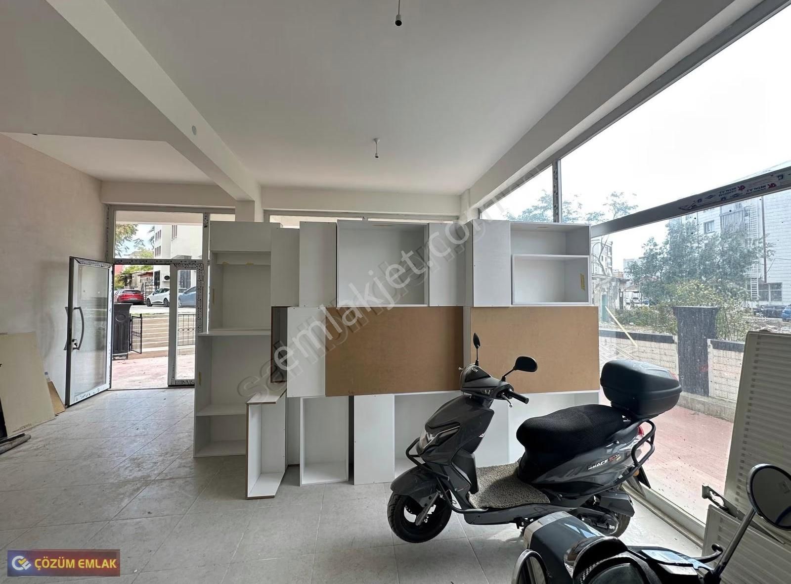 Çözüm Emlak'tan Belediye Binasına Cepheli Satılık Dükkan - Görsel 7