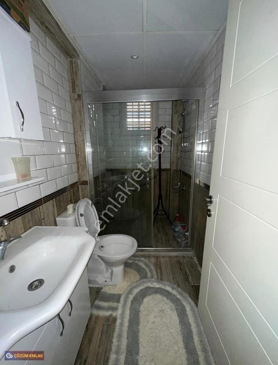 Çözüm Emlak'tan İstasyon Bölgesi'nde 1+1 Eşyalı Satılık Daire